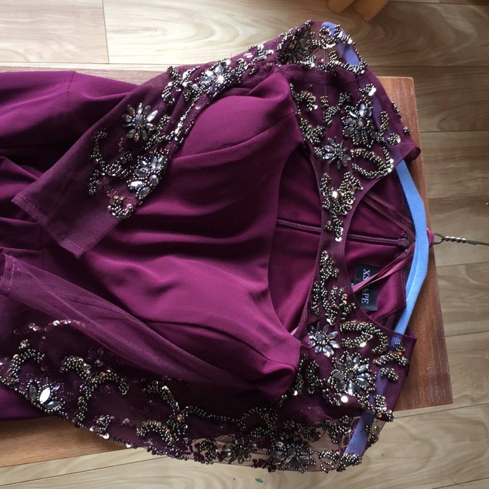 Gorgeous Burgundy Evening Gown!